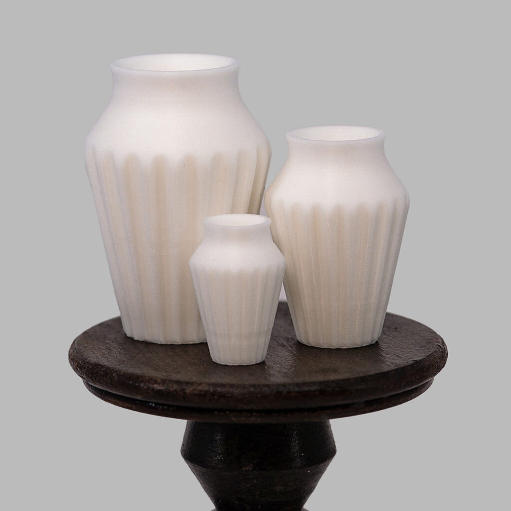 Tiny vase type 1 fluted